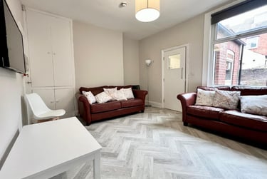 5 bed house, Harefield Road, Sharrow, Sheffield, S118NU - Image 1