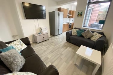 5 bed house, Sharrow Lane, Highfield, Sheffield, S118AL - Image 2