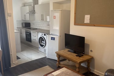 3 bed house, St Andrews Place, City Centre, Lincoln, LN57LX - Image 2