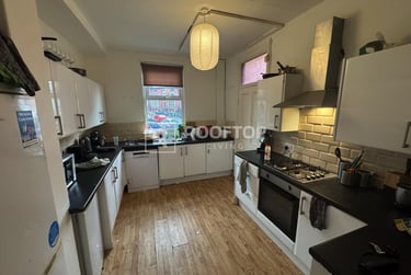 8 bed house, Brudenell Road, Hyde Park, Leeds, LS61HA - Image 3