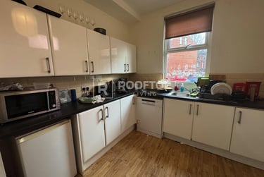 8 bed house, Brudenell Road, Hyde Park, Leeds, LS61HA - Image 5