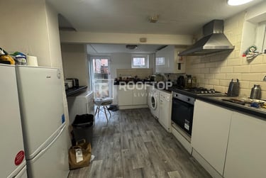 8 bed house, Brudenell Road, Hyde Park, Leeds, LS61HA - Image 12