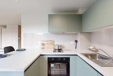 Deluxe Studio - Image 5