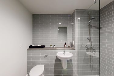 Deluxe Studio - Image 9