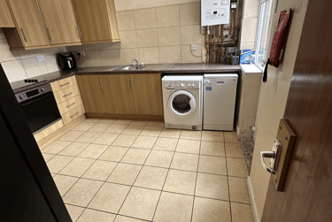 6 bed house, Rothesay Avenue, Radford, Nottingham, NG71PU - Image 4