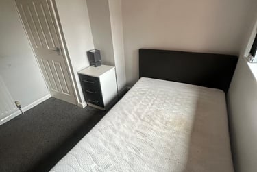 6 bed house, Woodside Road, Lenton Abbey, Nottingham, NG92TL - Image 2