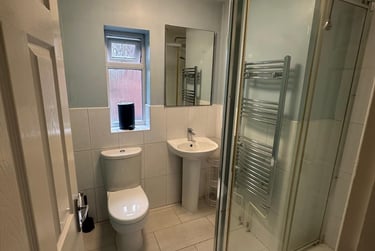 6 bed house, Woodside Road, Lenton Abbey, Nottingham, NG92TL - Image 9