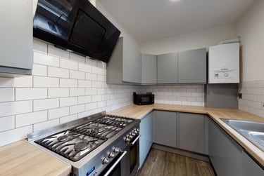 6 bed house, Edmund Road, Heeley, Sheffield, S24EH - Image 1