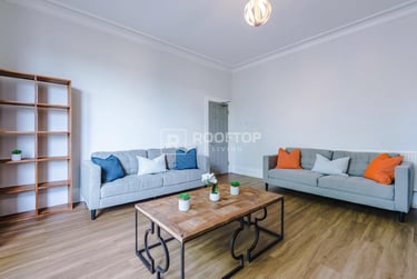 6 bed house, Consort Terrace, Woodhouse, Leeds, LS31ET - Image 1