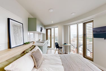 Premium Studio - Image 1