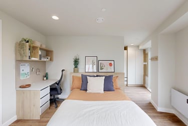 Premium Plus Studio - Image 1