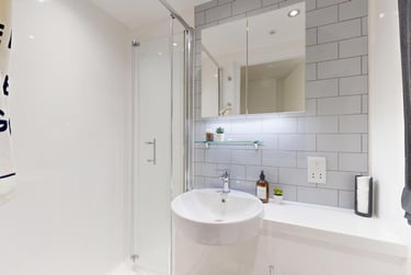 Premium Plus Studio - Image 8