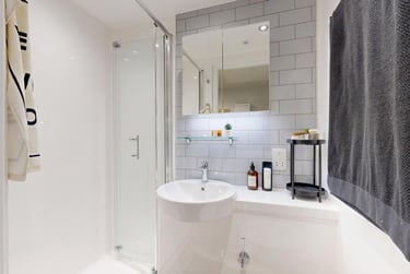 Classic Plus Studio - Image 5