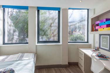 Top Floor Classic Studio at Mercury House, St Peters Road, Central, Bournemouth, BH12NT - Image 1