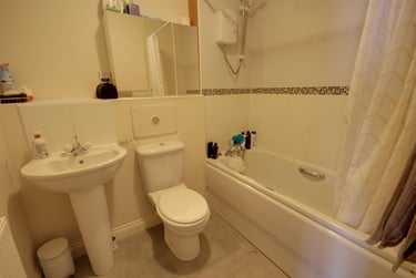 5 bed house, Faraday Court, Nevilles Cross, Durham, DH14FG - Image 3