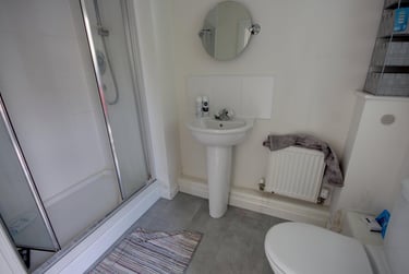 5 bed house, Faraday Court, Nevilles Cross, Durham, DH14FG - Image 4