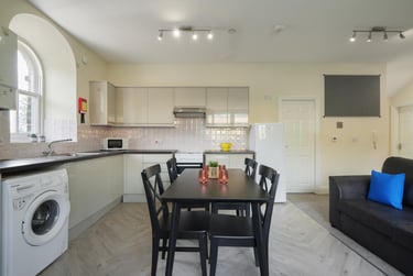 4 bed house, Victoria Road, Broomhall, Sheffield, S102DL - Image 3