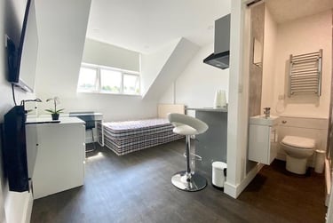 2 bed house, 2, Sharrow, Sheffield, S118NX - Image 1