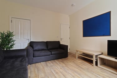 5 bed house, Cemetery Avenue, Sharrow, Sheffield, S118NT - Image 1