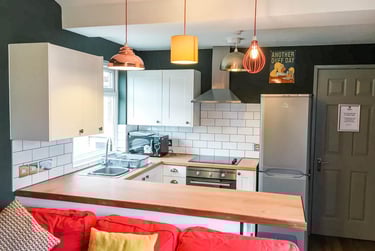 5 bed house, Norfolk Park Village, Heeley, Sheffield, S22UA - Image 1