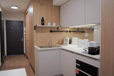 Classic Plus at Castle Way, 119 High Street, City Centre, Southampton, SO142AA - Image 7