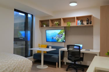 VIP (Accessible) at Castle Way, 119 High Street, City Centre, Southampton, SO142AA - Image 2