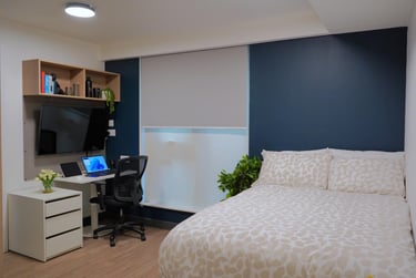 Premium at Castle Way, 119 High Street, City Centre, Southampton, SO142AA - Image 1