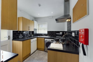 6 bed house, Bower Road, Crookesmoor, Sheffield, S101ER - Image 2