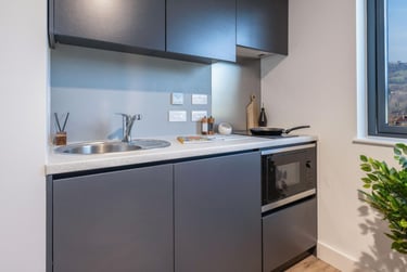 Classic Studio at Hollis Wharf, Lower Bristol Road, Oldfield Park, Bath, BA21FH - Image 3