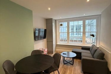 3 bed house, Small Street, City Centre, Bristol, BS11DE - Image 1