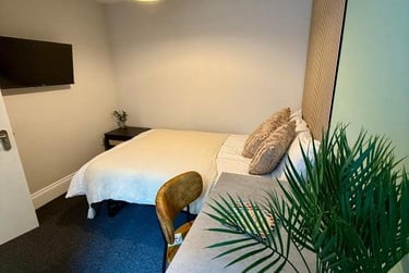 1 bed house, Hotwell Road, Southville, Bristol, BS84UB - Image 1