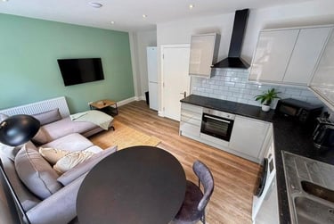 3 bed house, Hotwell Road, Southville, Bristol, BS84UB - Image 3