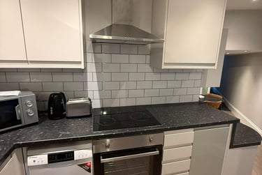 6 bed house, Stokes Croft, Kingsdown, Bristol, BS13QY - Image 2