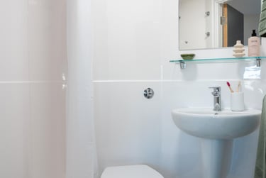 Premium Studio, Standard Floors at Fusion York, 10 Blue Brg Ln, City Centre, York, YO104AP - Image 3