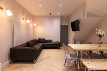 7 bed house, Thornycroft Road, Wavertree, Liverpool, L150EN - Image 1