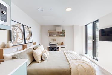 Deluxe Studio Lite at Burnsall House, 101 Burnsall Road, Canley, Coventry, CV56RD - Image 2