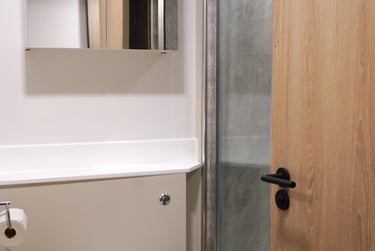 Luxury at Castle Way, 119 High Street, City Centre, Southampton, SO142AA - Image 9