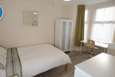 6 bed house, Teversal Avenue, Radford, Nottingham, NG71PX - Image 1