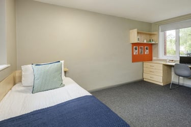Premium Ensuite at Calthorpe Court, Pershore Road, Edgbaston, Birmingham, B57QF - Image 1