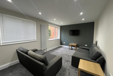 6 bed house, Ferens Close, Claypath, Durham, DH11JX - Image 2