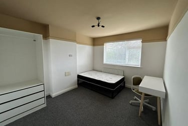 5 bed house, Queens Road, Clarendon Park, Leicester, LE23FT - Image 1