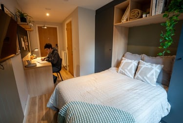 Premium Ensuite, Standard Floors - Image 6