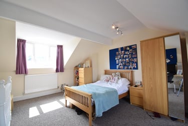4 bed house, Hunter House Road, Sharrowvale, Sheffield, S118TU - Image 4