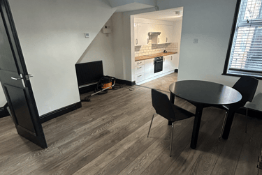 3 bed house, Henley Villas, Newland, Hull, HU51AU - Image 3