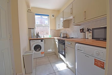 4 bed house, Neill Road, Sharrowvale, Sheffield, S118QG - Image 2
