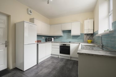 5 bed house, Countess Road, Highfield, Sheffield, S14TE - Image 1