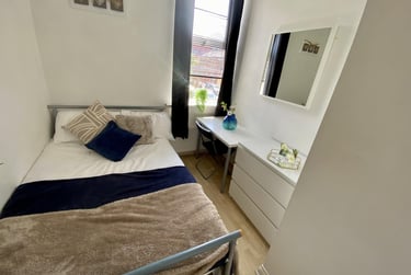 5 bed house, Clough Road, Highfield, Sheffield, S14TB - Image 10