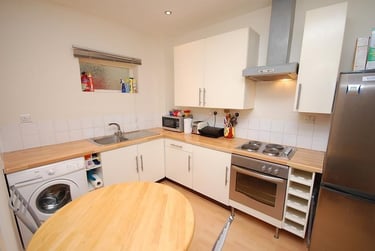 2 bed house, Old Ashby Road, City Centre, Loughborough, LE114PQ - Image 1