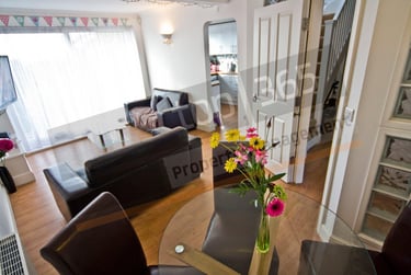 3 bed house, Nottingham, Lenton, NG71EE - Image 1