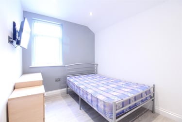 6 bed house, Fletcher Road, Beeston, Nottingham, NG92EL - Image 7